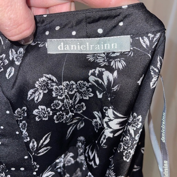 Beautiful Daniel Rainn Floral and Polka Dot Wrap Front Blouse - Picture 5 of 5